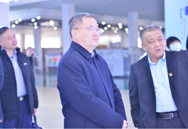 濟(jì)寧市市場(chǎng)監(jiān)督管理局局長侯典峰一行蒞臨新風(fēng)光調(diào)研