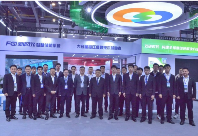 火爆亮相！新風(fēng)光龍年首展點(diǎn)亮“錢塘江畔”